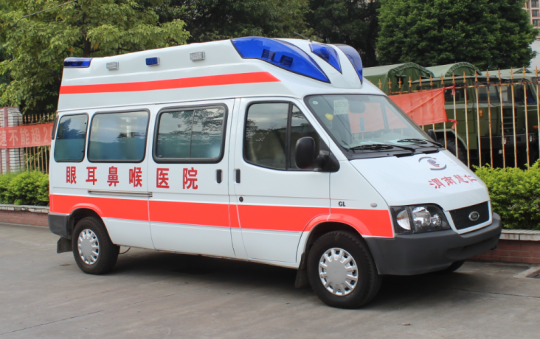 经典超人监护型救护车
