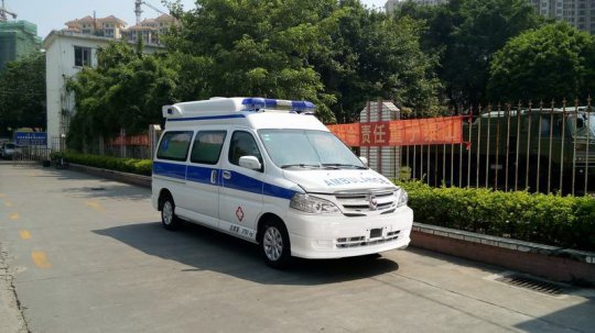 阁瑞斯监护型救护车(crd)
